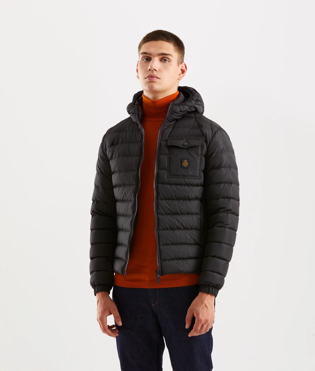 Refrigiwear Sleek Hooded Down Jacket with Pockets - ACCEXO