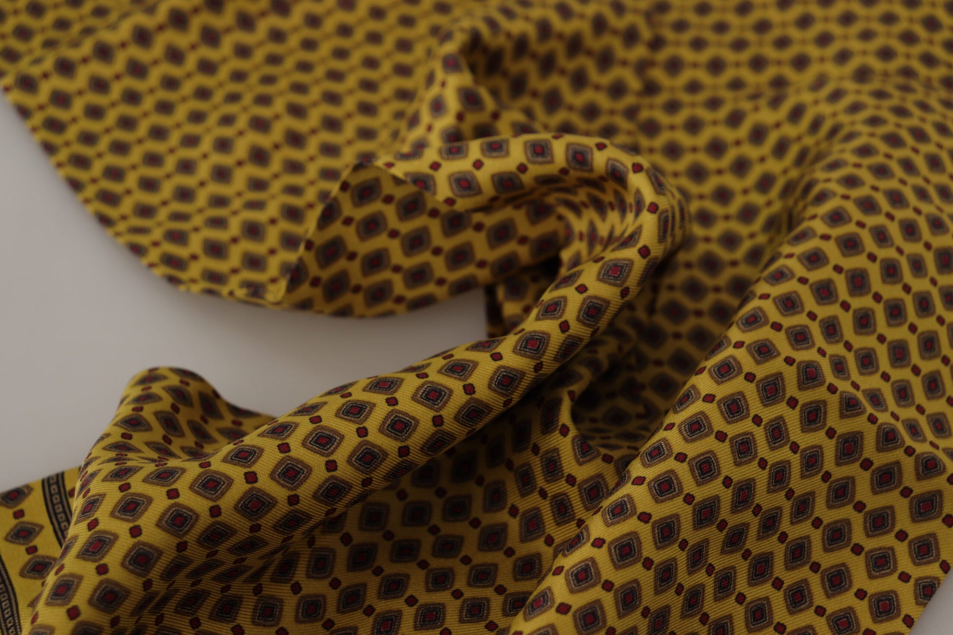 Dolce & Gabbana Elegant Yellow Silk Men's Scarf - ACCEXO