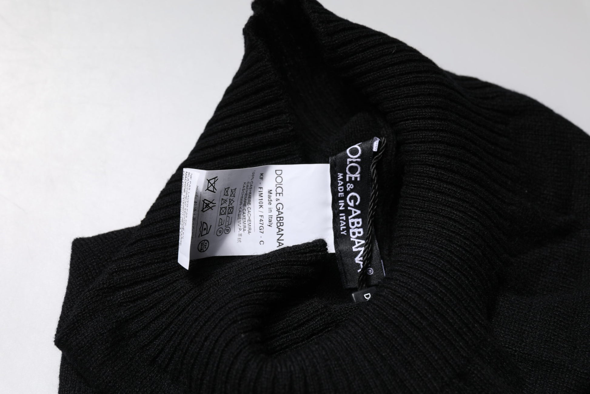 Dolce & Gabbana Black Cashmere Knitted Neck Warmer Foulard Scarf - ACCEXO