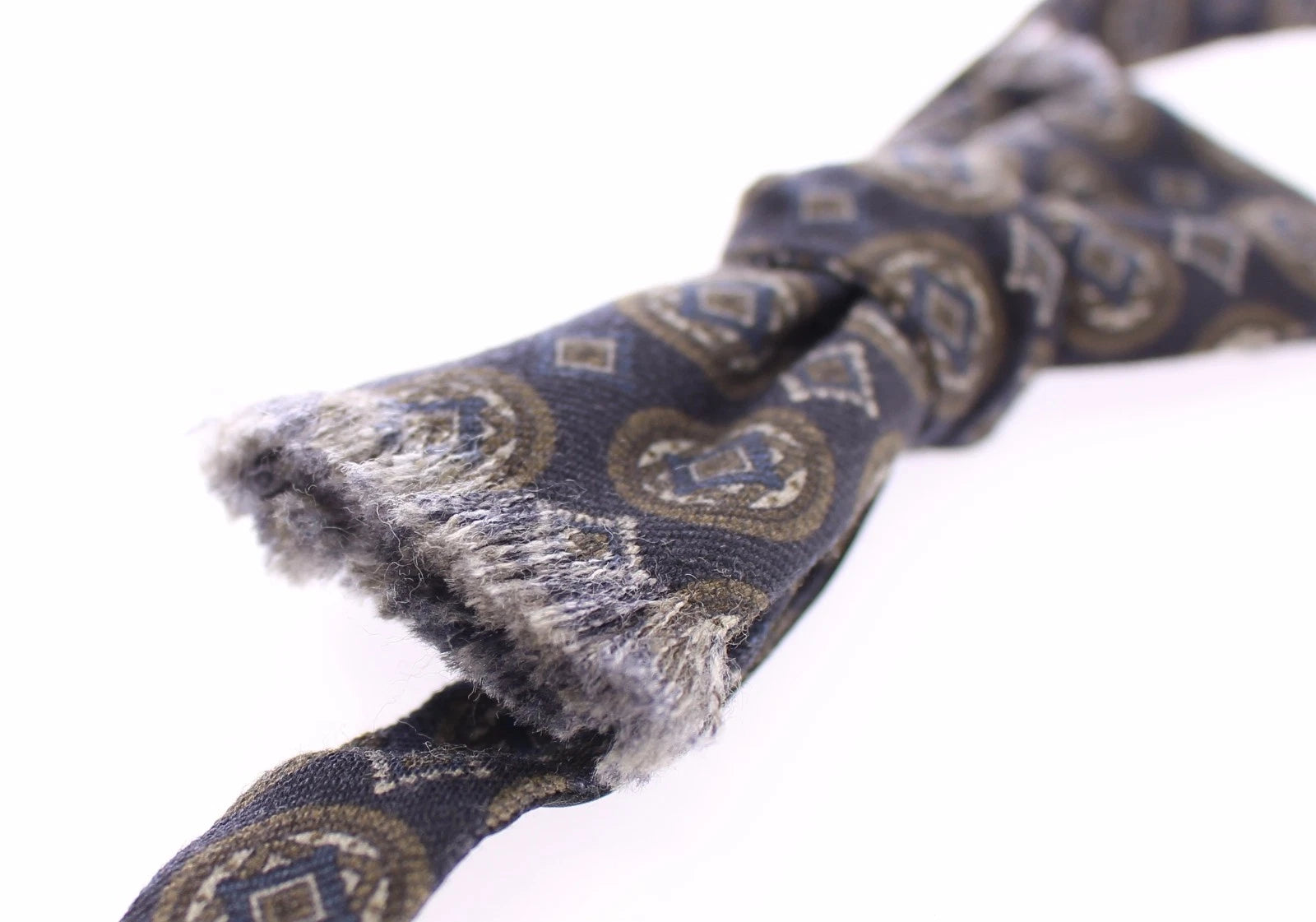 Dolce & Gabbana Blue Silk Baroque Fantasi Tied Bow Tie Papillon - ACCEXO