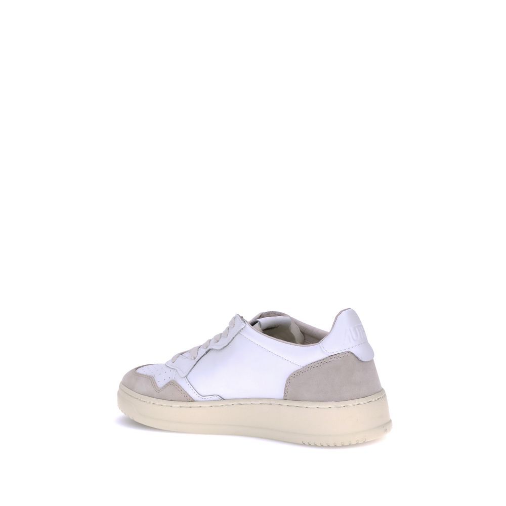 Autry White Calf Leather Bos Taurus Low Top Sneakers