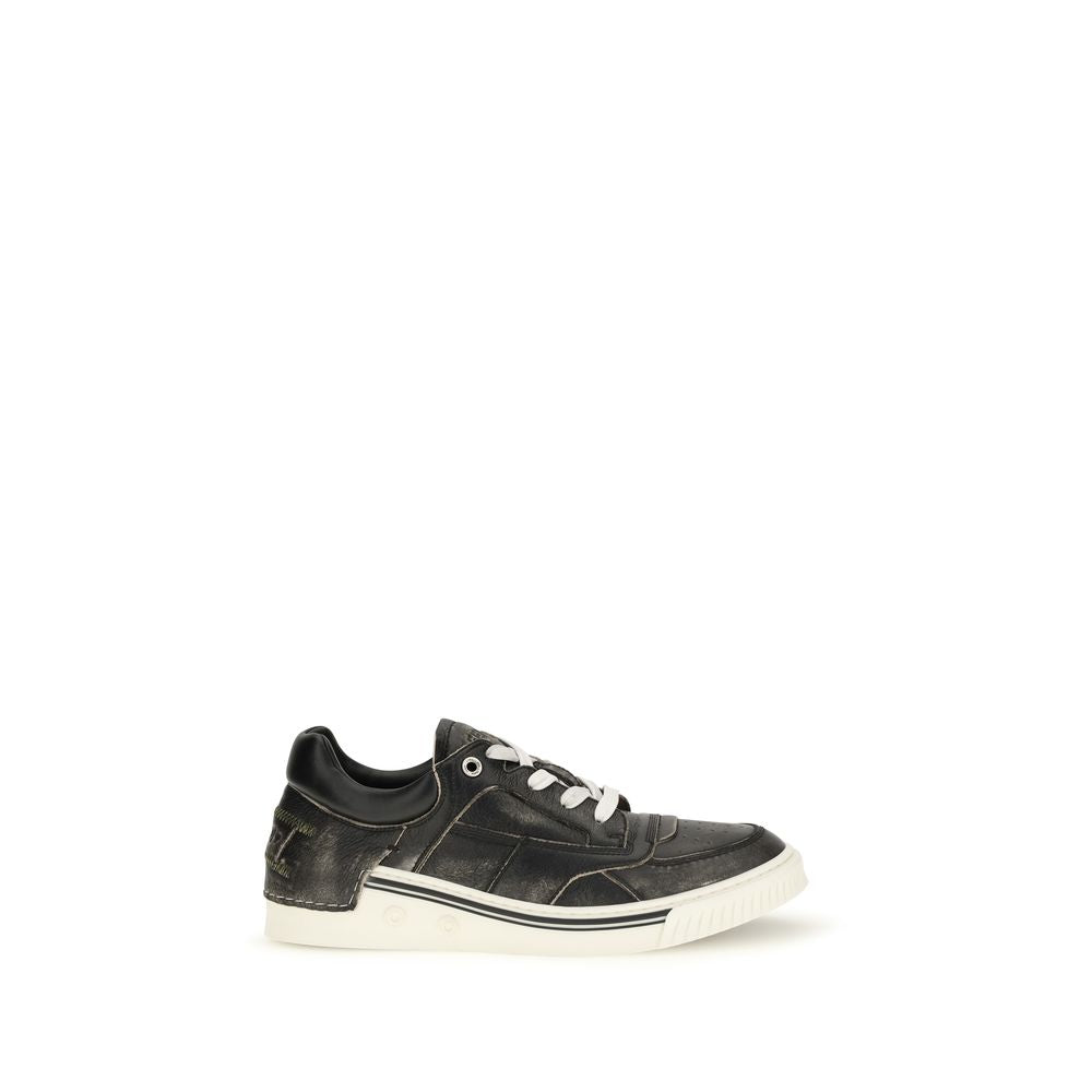 Fendi Black Calf Leather Bos Taurus Low Top Sneakers for Men