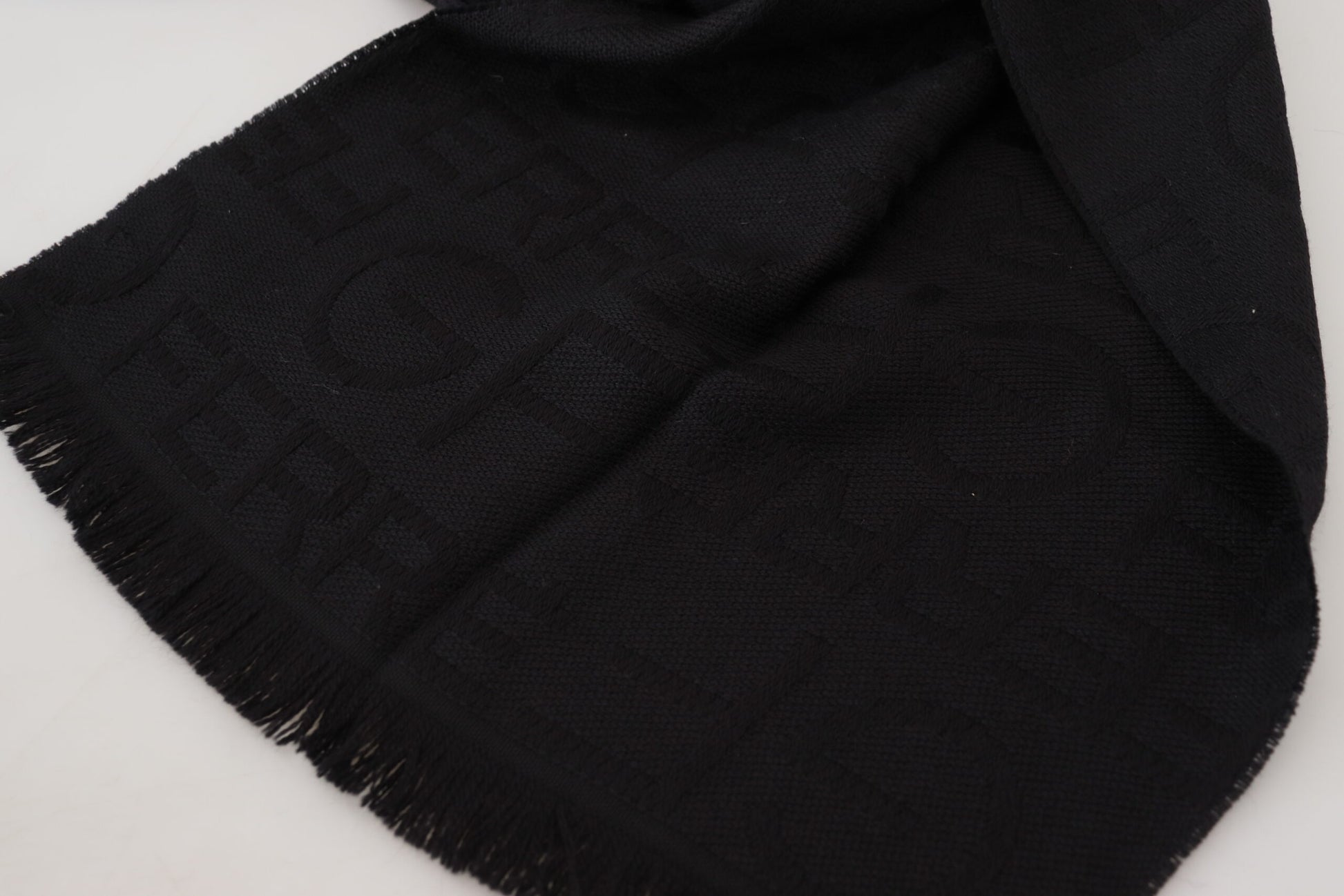 GF Ferre Elegant Wool Scarf with Fringes - ACCEXO