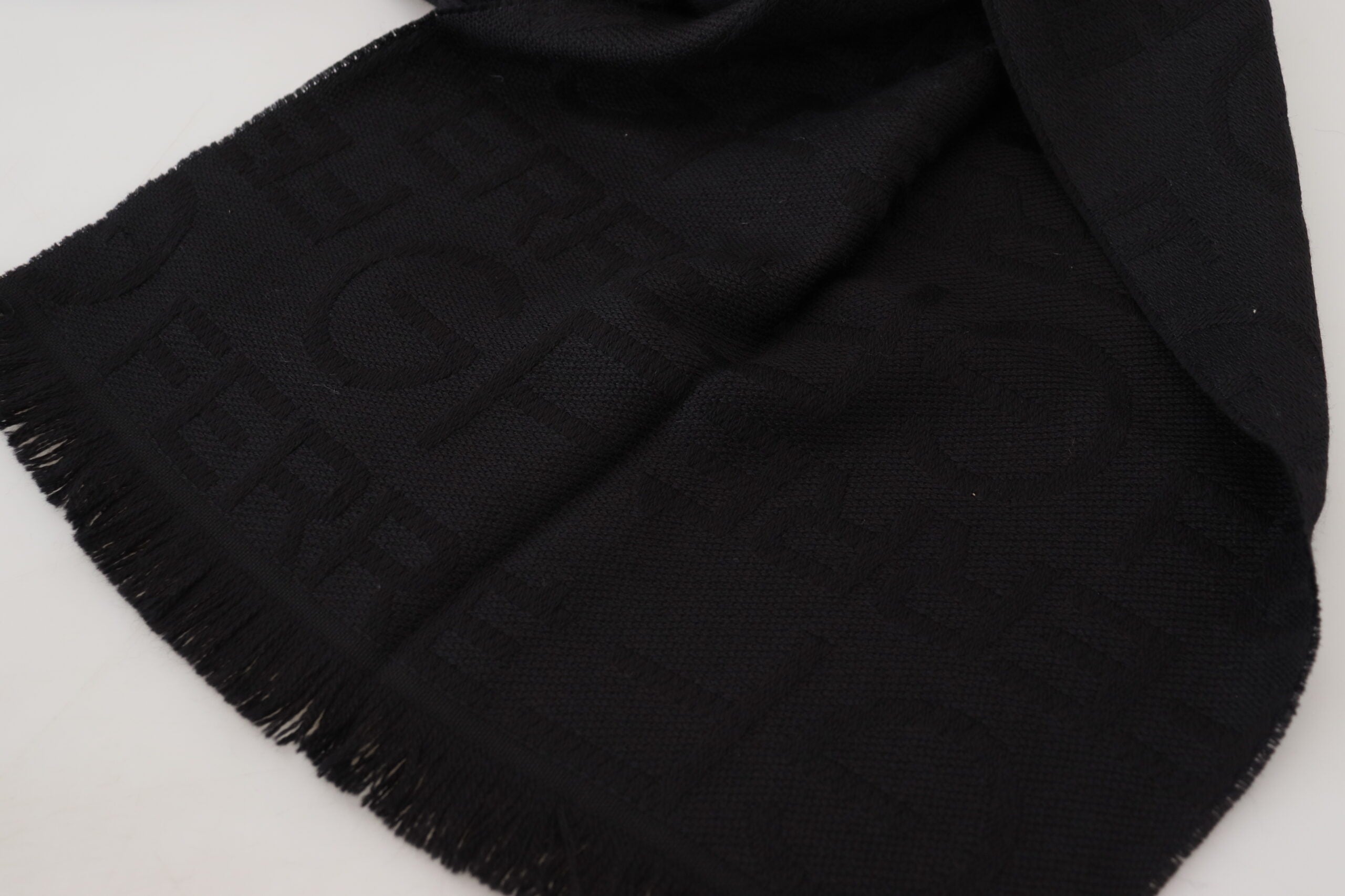 GF Ferre Elegant Wool Scarf with Fringes - ACCEXO