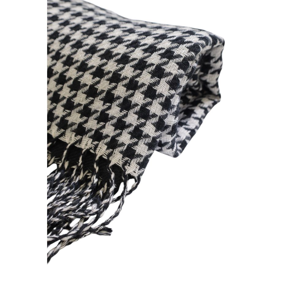 Antony Morato White Acrylic Scarf - ACCEXO