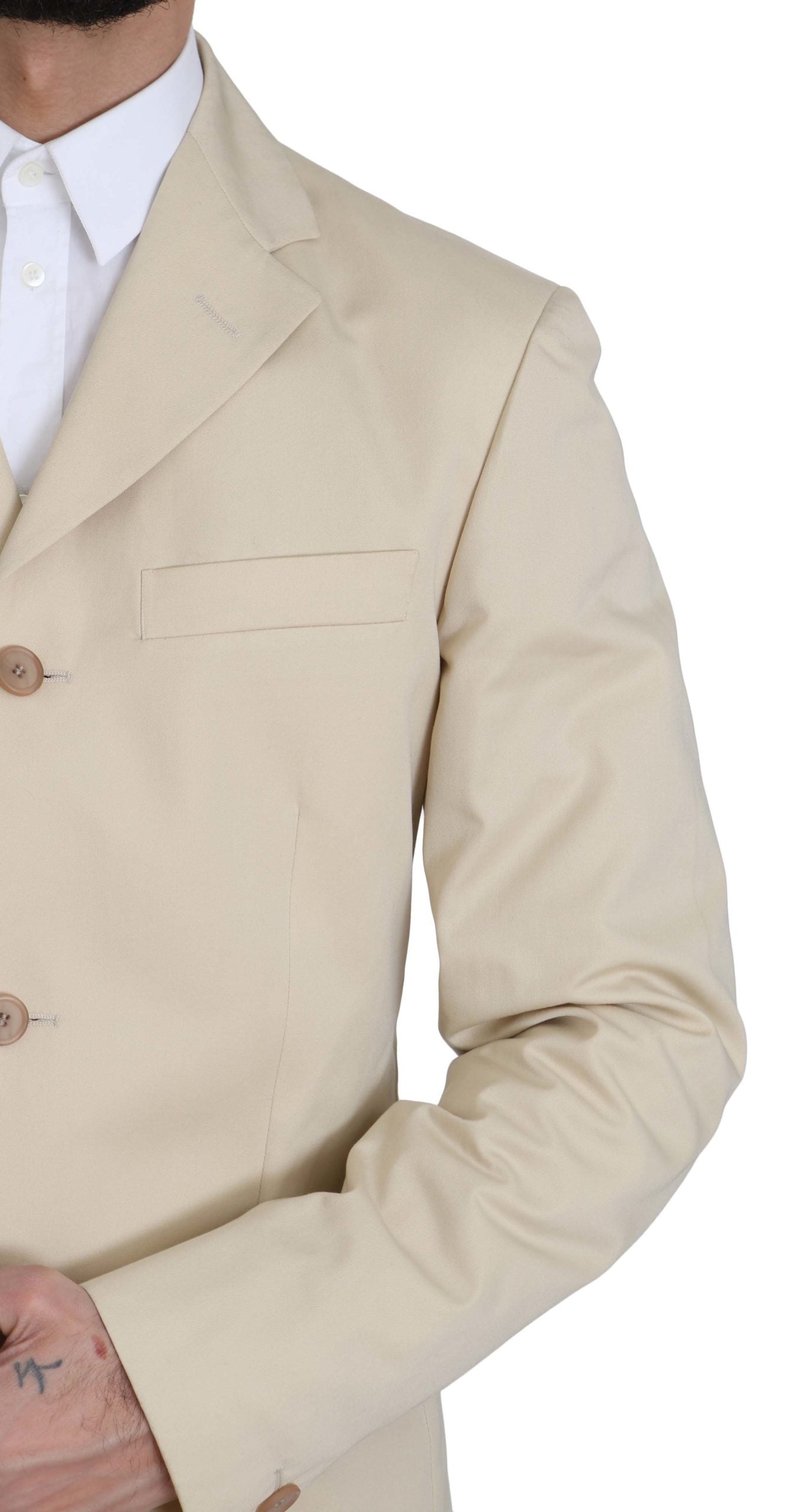 Romeo Gigli Beige Two-Piece Suit with Classic Elegance - ACCEXO